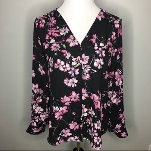 Express woman’s Portofino flower button down shirt